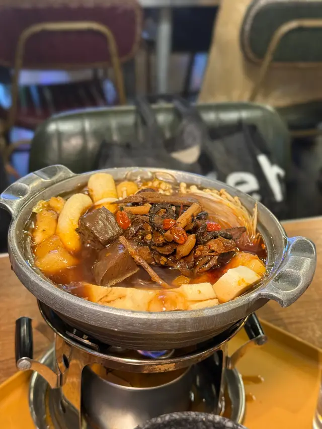 藥膳鴨血麻辣鍋