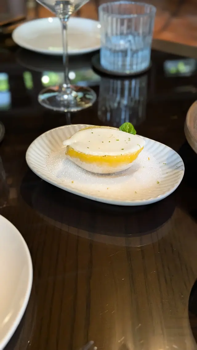 𝐀𝐦𝐚𝐥𝐟𝐢 𝐋𝐞𝐦𝐨𝐧 '𝐆𝐢𝐯𝐫𝐞́'