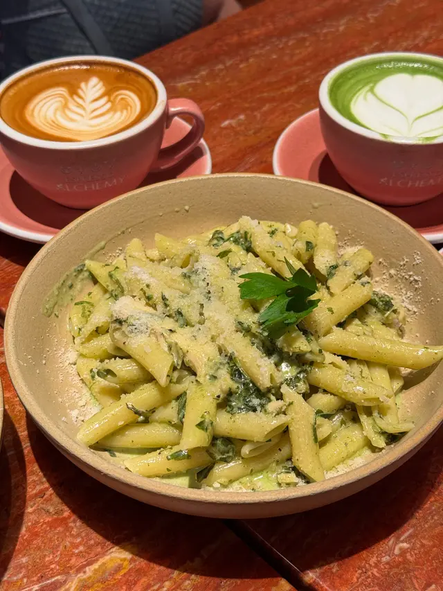 青醬忌廉雞肉長通粉