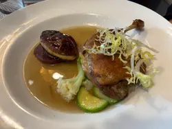 油封鸭腿，鹅肝苹果