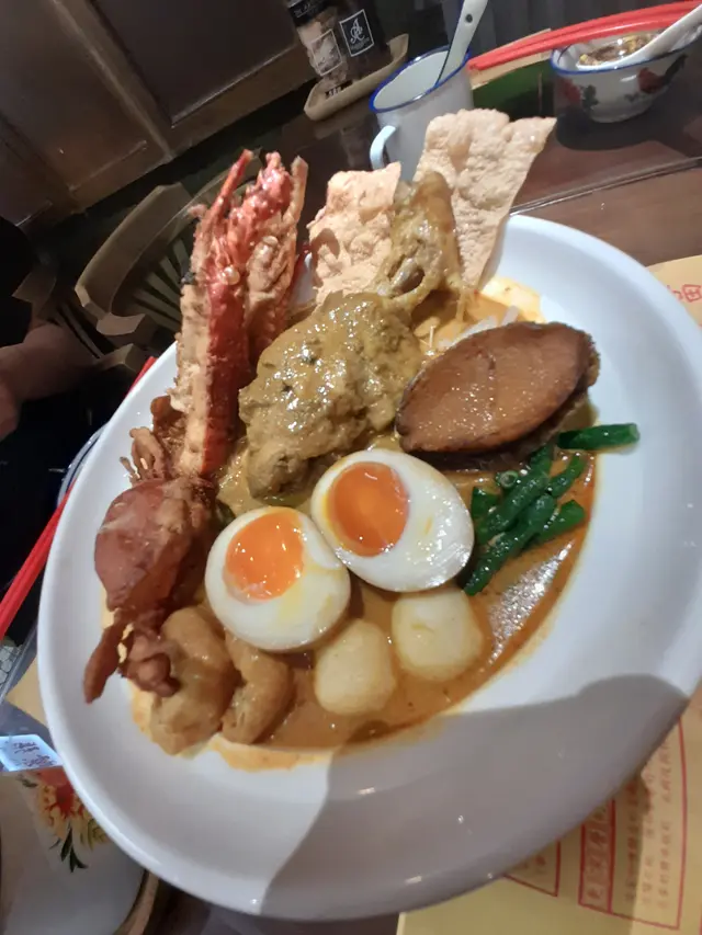 好卵!闔家富貴緊張咖哩麵