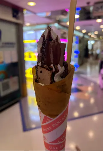 朱古力芝士蛋糕+芝麻雪糕班戟