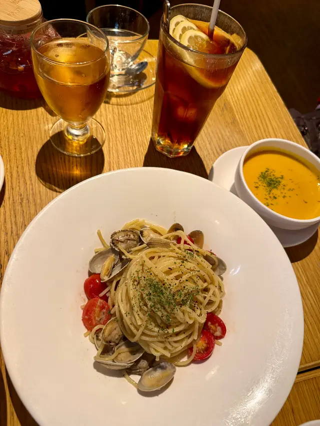 蒜香白酒汁海蜆意粉