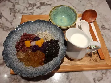 芋泥芋圆鲜牛奶