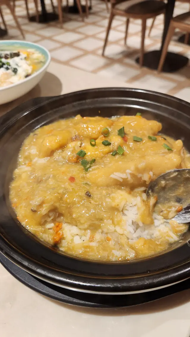 炸龍利柳完全冇雪味，蟹粉又夠多又鮮