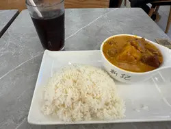 咖喱牛腩飯真係好大兜餸
咖喱香濃 牛腩夠腍￼真係好抵食


