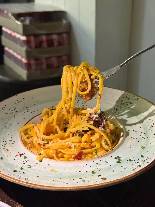 特色卡邦尼意粉