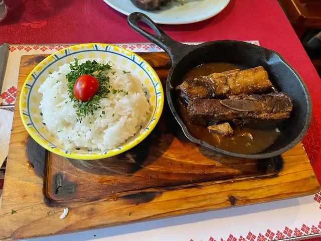 秘製豬肋骨伴飯