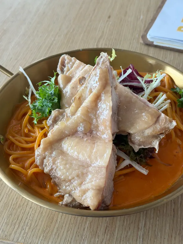 蜂蜜蒜蓉雞扒辣奶油意粉