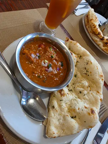 玛沙拉鸡并烤饼