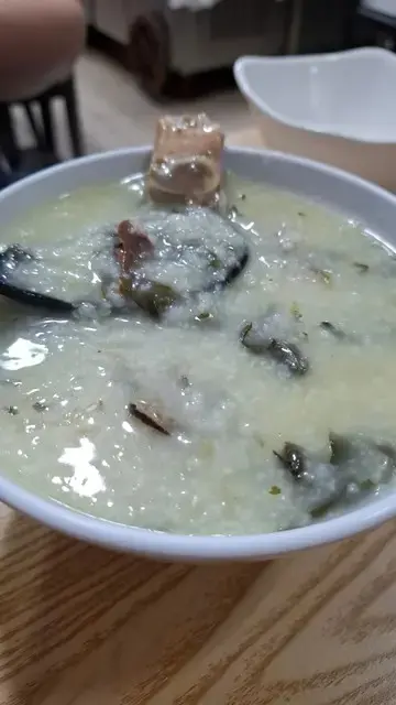 鴨腎菜乾豬骨粥