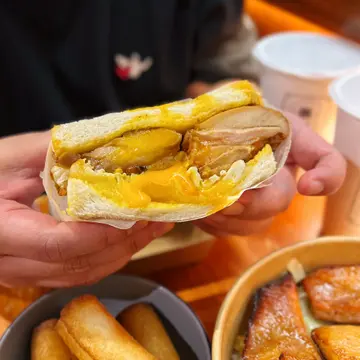 慢烤鸡腿芝士蛋吐司