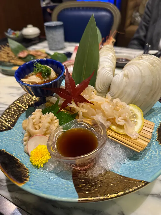 北海道 活白象拔蚌刺身