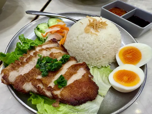 越式猪颈肉蛋饭