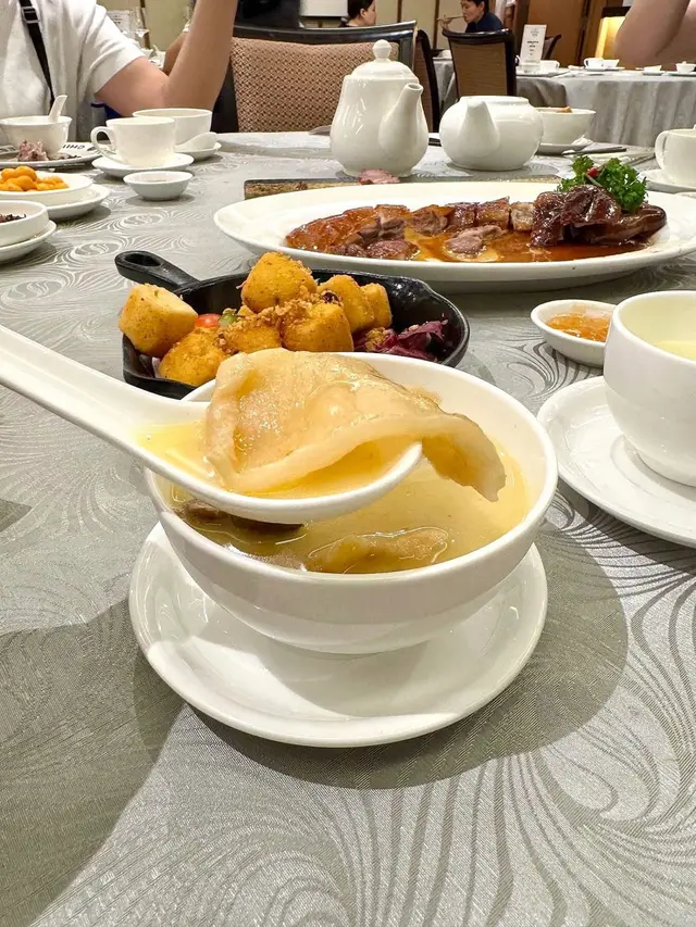 花膠胡椒豬肚雞煲