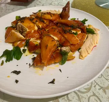 茶皇煙燻脆皮雞