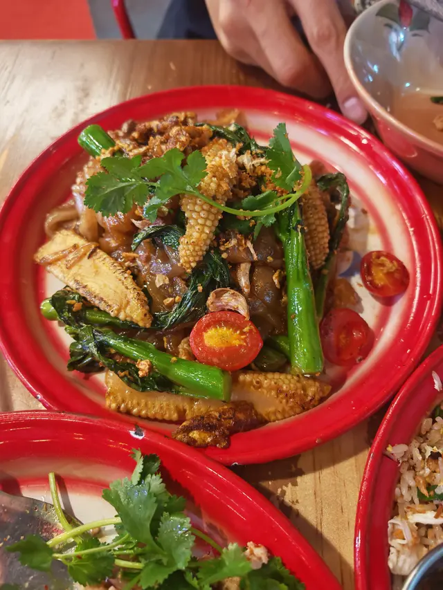 泰式牛肉炒河粉