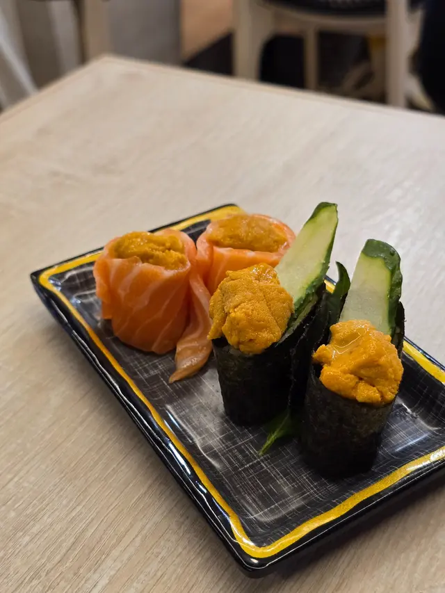 海膽軍艦、三文魚海膽花之卷