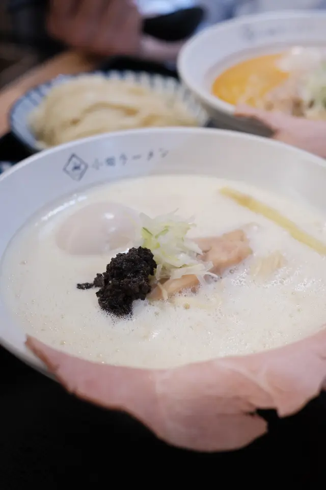 松露濃厚鮮雞白湯拉麵