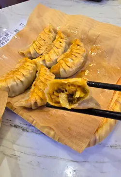 咖哩椰菜鲜肉饺