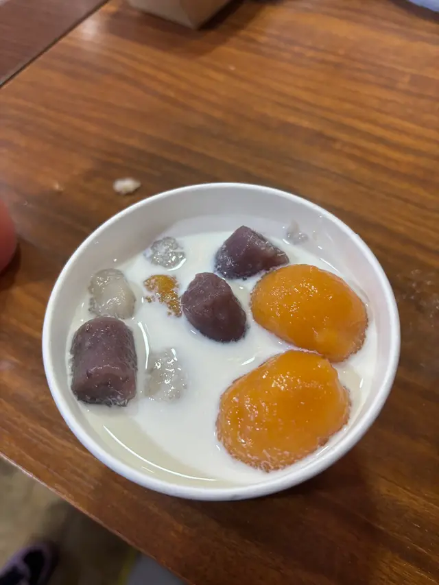 招牌包心三色芋圓