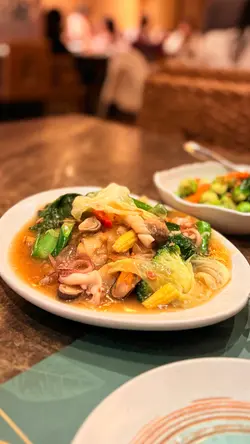 泰式濕炒海鮮河