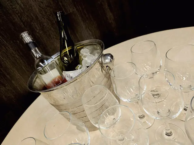 免開瓶費，好適合聚會，無限支數，侍應主動拎冰桶酒杯