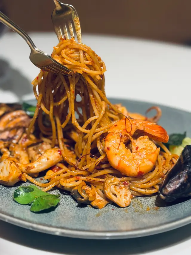 冬蔭功濃汁虎蝦意大利麵
