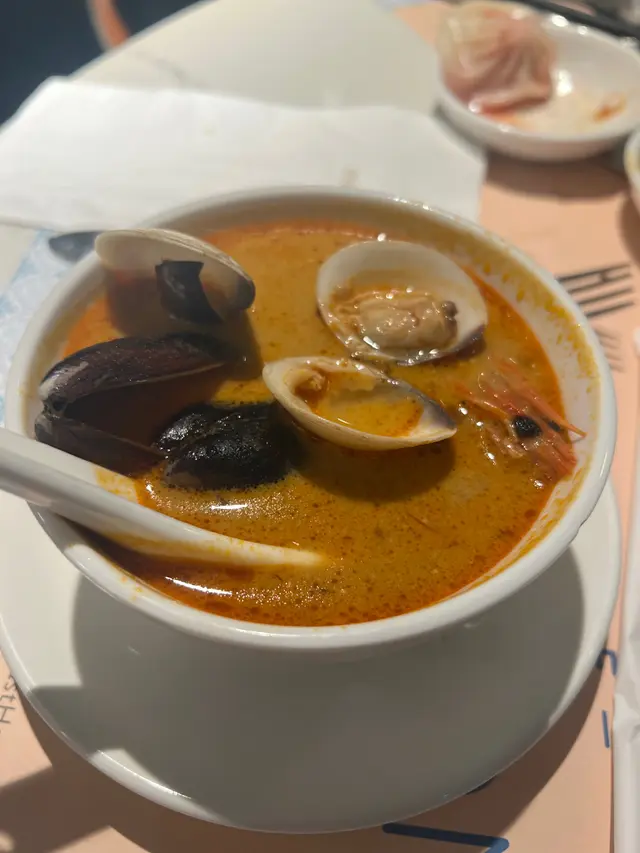 這個不常見的冬陰功湯就比較辣，但10分惹味