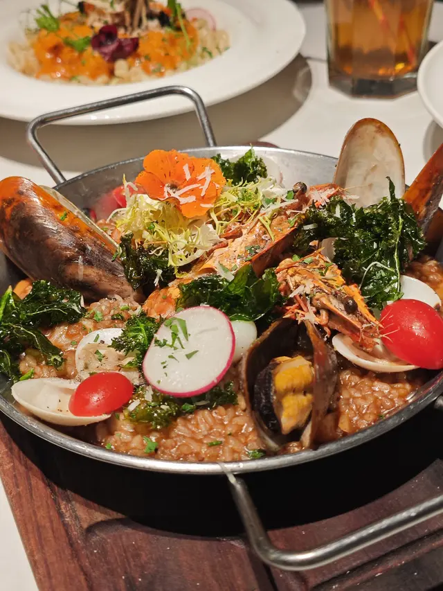 西西里龍蝦汁海鮮鐵鍋燉飯