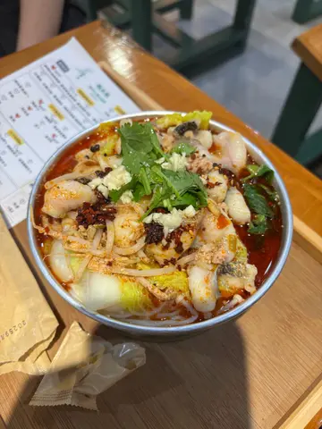 招牌紅油麻辣湯