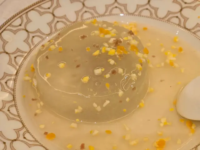 呢個釀冬瓜火候掌握得啱啱好！冬瓜保持到爽脆唔淋，絕對冇過火，餡料同埋個芡汁調味亦都恰到好處，完美！