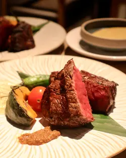 炭烧A5和牛柳配山椒味噌酱