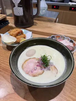 雞白湯拉麵  特盛