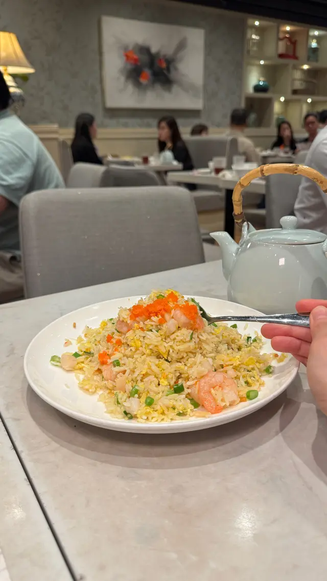 逢星期六加一蚊可以有呢個海鮮炒飯