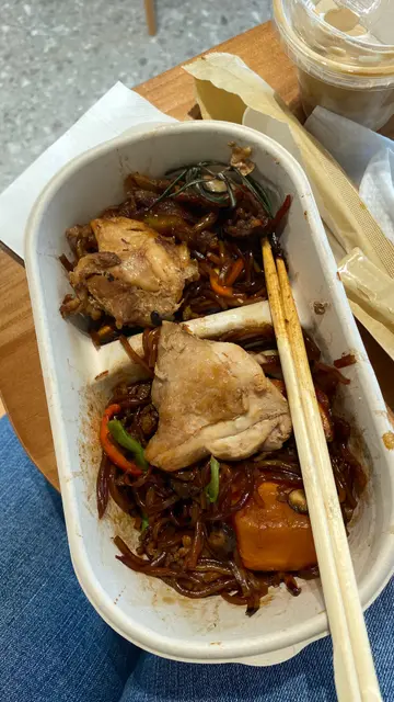 韓式粉絲配雞扒