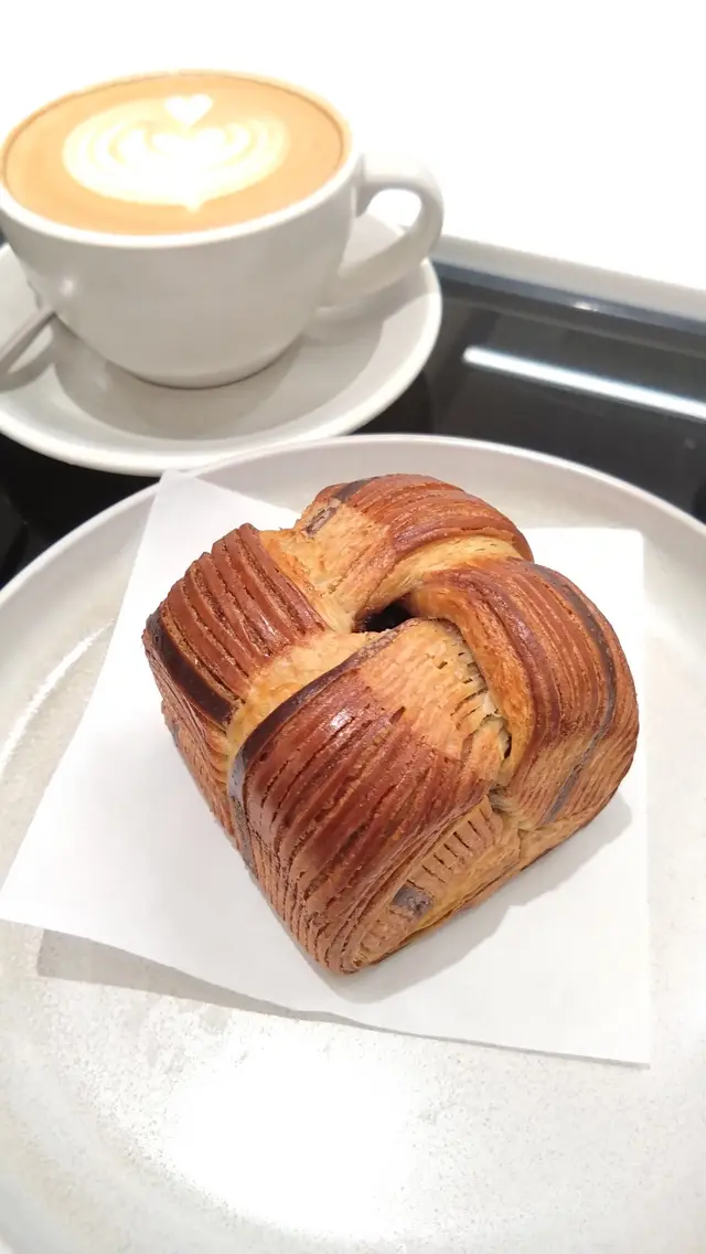 Caramelised Banana Chocolate puff