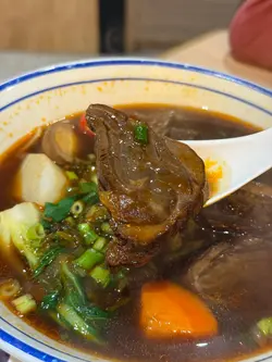 紅燒牛肉麵