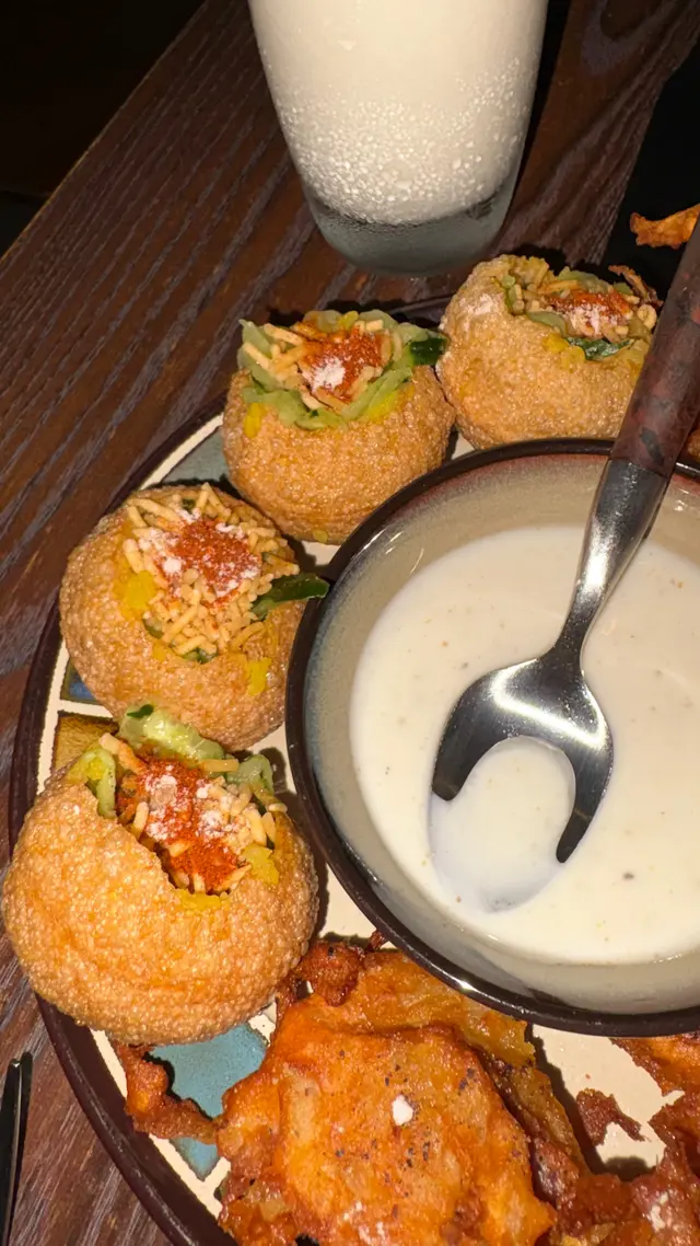 招牌孟加拉素脆球配乳酪醬/8件