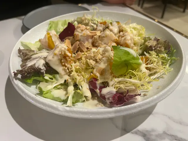 日本南瓜·藜麥沙律·杏仁·蜜糖乳酪