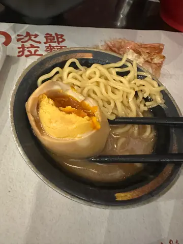 第一位及第二位招牌拉面，哇正啊喂