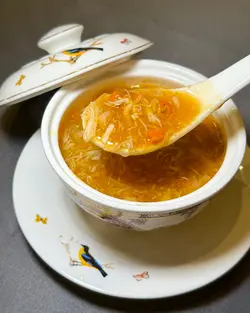 生拆蟹粉花膠羹