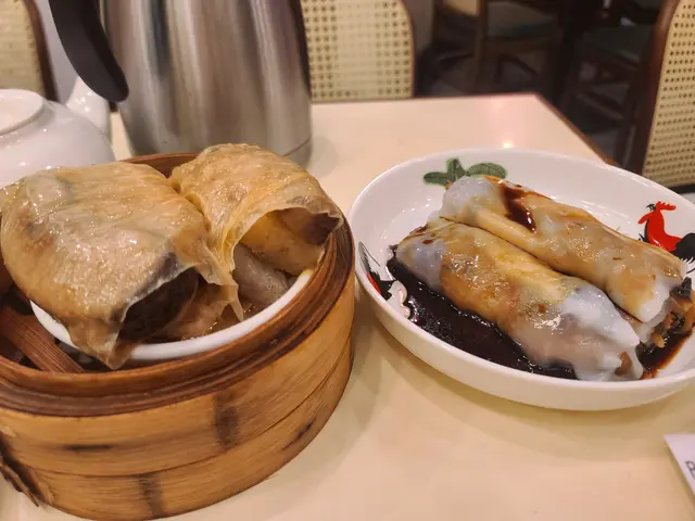 四寶雞扎，羅漢齋腸粉