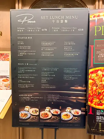 中午约咗朋友去呢度食生日饭，餐厅位置容易揾，坐低侍应斟一杯温暖水😍￼我和朋友分别叫咗两份set lunch，首先侍应递上暖笠笠嘅面包配橄榄油和醋，连我朋友唔喜欢食面包都想在encore 😋三￼￼文鱼凯撒沙律，布拉塔芝士沙律，是日餐汤忌廉粟米汤，主菜：炸蚝本蚝意大利面配白汁忌廉，烤比目鱼配红葱萝莉酒汁，最尾我哋额外加多少少钱叫咗两杯￼