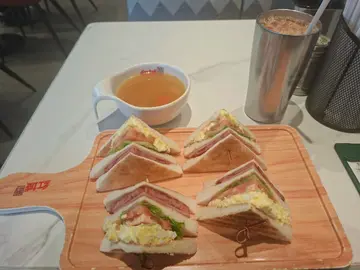 三文治 + 凍奶茶