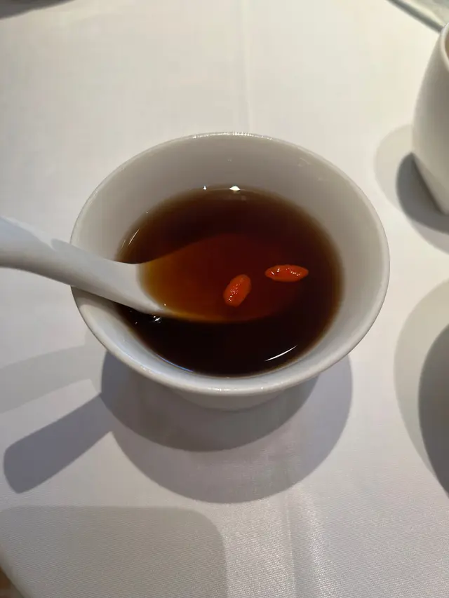 枸杞桃膠薑茶