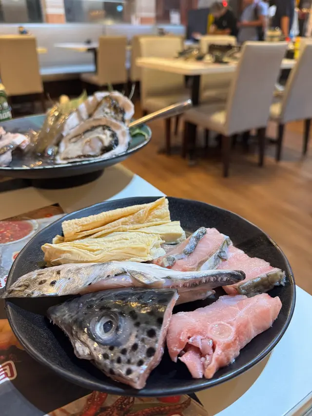 三文魚頭很滑溜