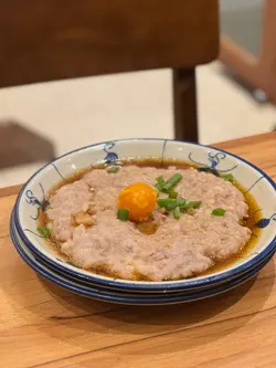 鹹蛋黃蒸肉餅