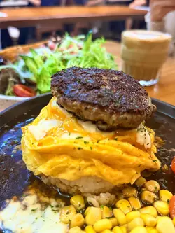 本驒汉堡滑蛋盖铁板拌饭