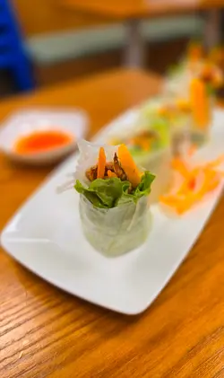 軟殼蟹芒果米紙卷